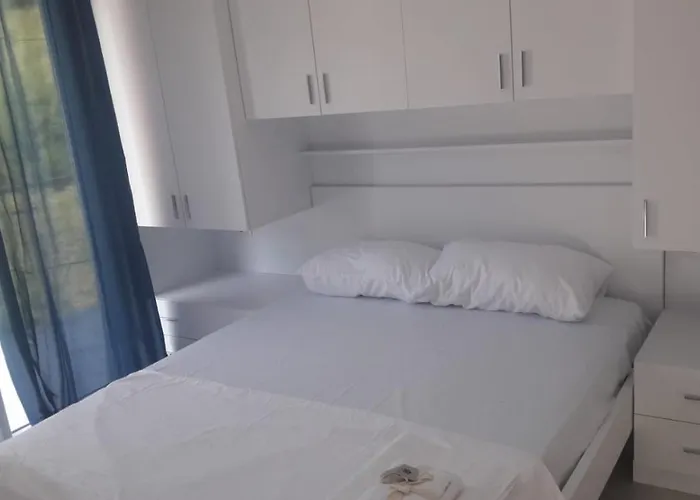 Shtepipushimi23 Rana E Hedhun Appartement *