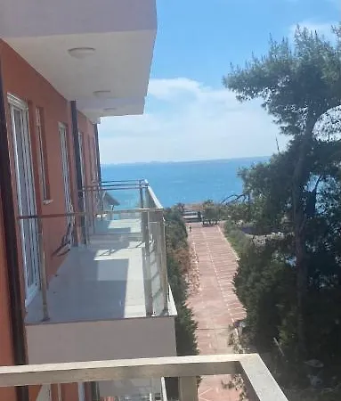 Shtepipushimi23 Rana E Hedhun * Shëngjin