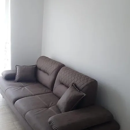 Shtepipushimi23 Rana E Hedhun Appartement *