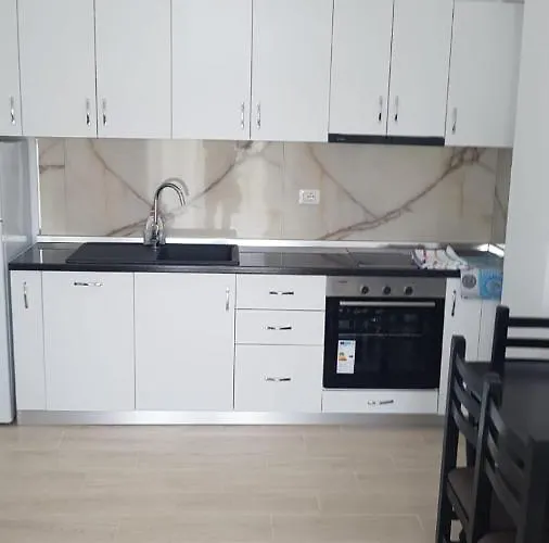 Shtepipushimi23 Rana E Hedhun Апартаменты *