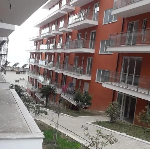 Shtepipushimi23 Rana E Hedhun Апартаменты